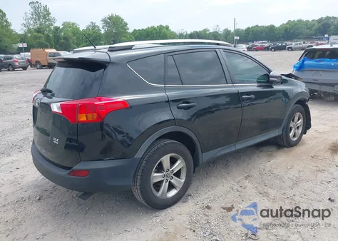 2015 Toyota Rav4 Xle z USA, uszkodzony, nr VIN 2T3RFREV5FW351490